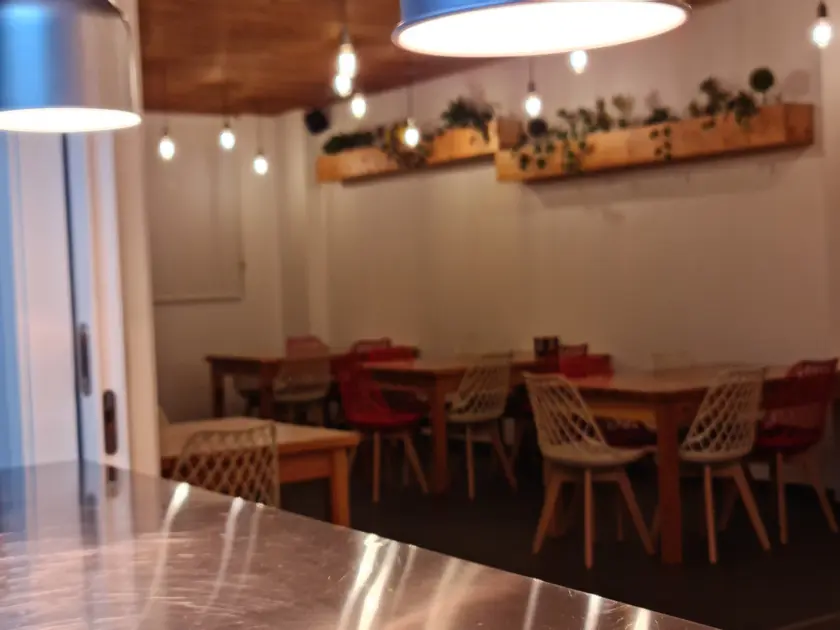 A barra e a sala de INFERNO